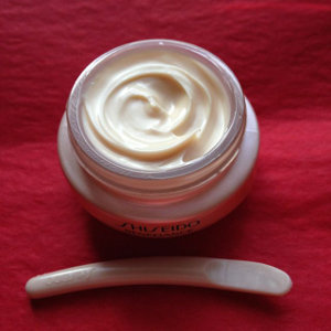 Shiseido Benefiance WrinkleResist 24 Eye Contour Cream 300px